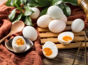 Manfaat Telur Asin, Sumber Protein, Mineral, dan Rasa Unik
