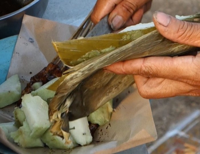 Cara Membuat Lontong dari Daun Pisang, Panduan Lengkap